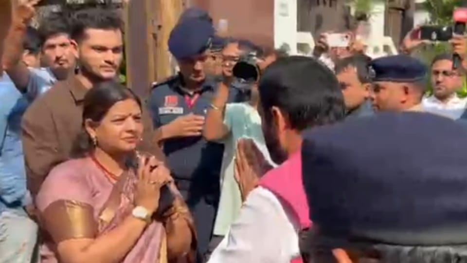 Acting cm Nayab Saini  reached residence of former minister Kavita Jain and Rajiv Jain in Sonipat