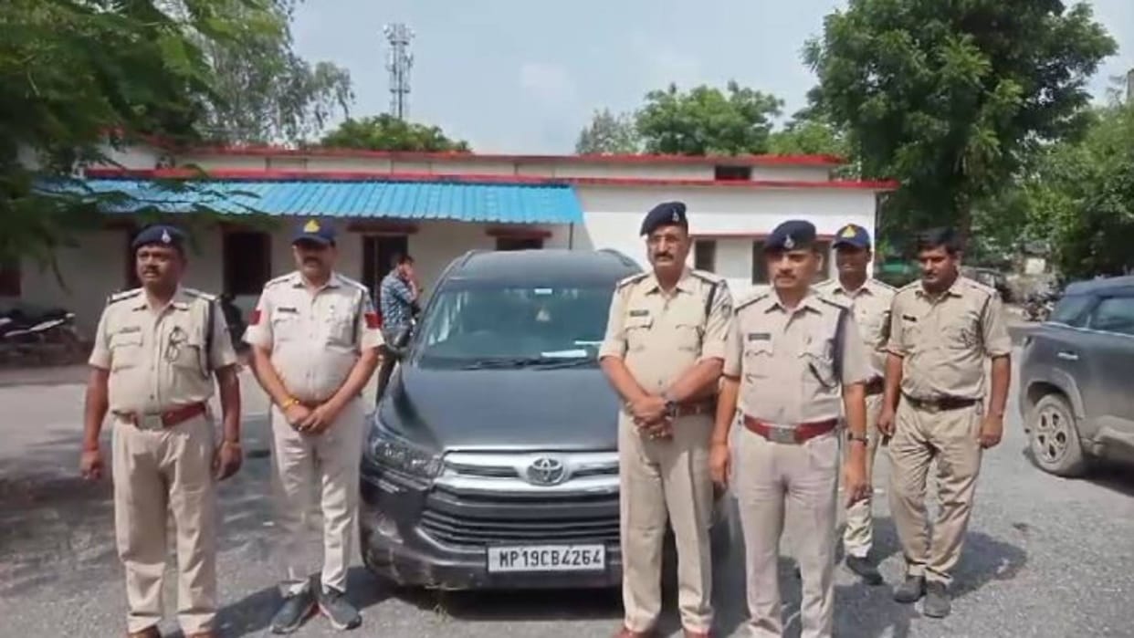 Maihar Illegal narcotic cough syrup recovered from luxury car one accused arrested worth more than three lakhs