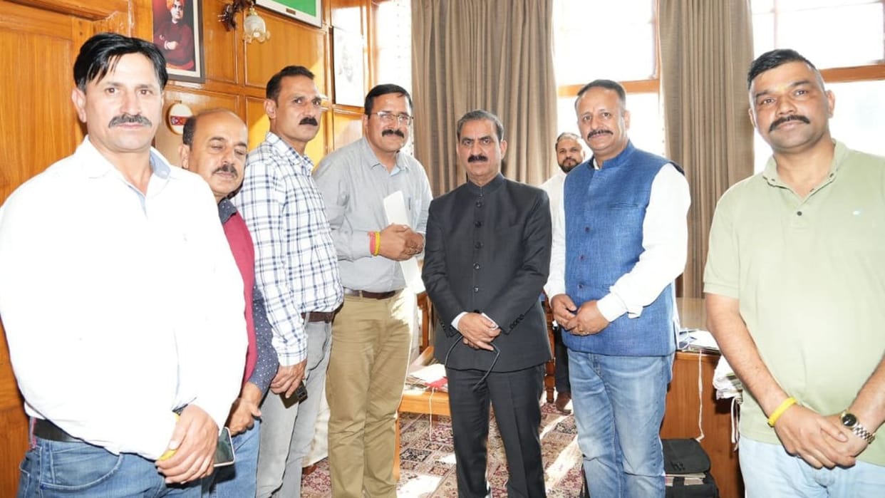 Himachal News Non-gazetted Employees Federation met CM Sukhu demanded to call JCC soon