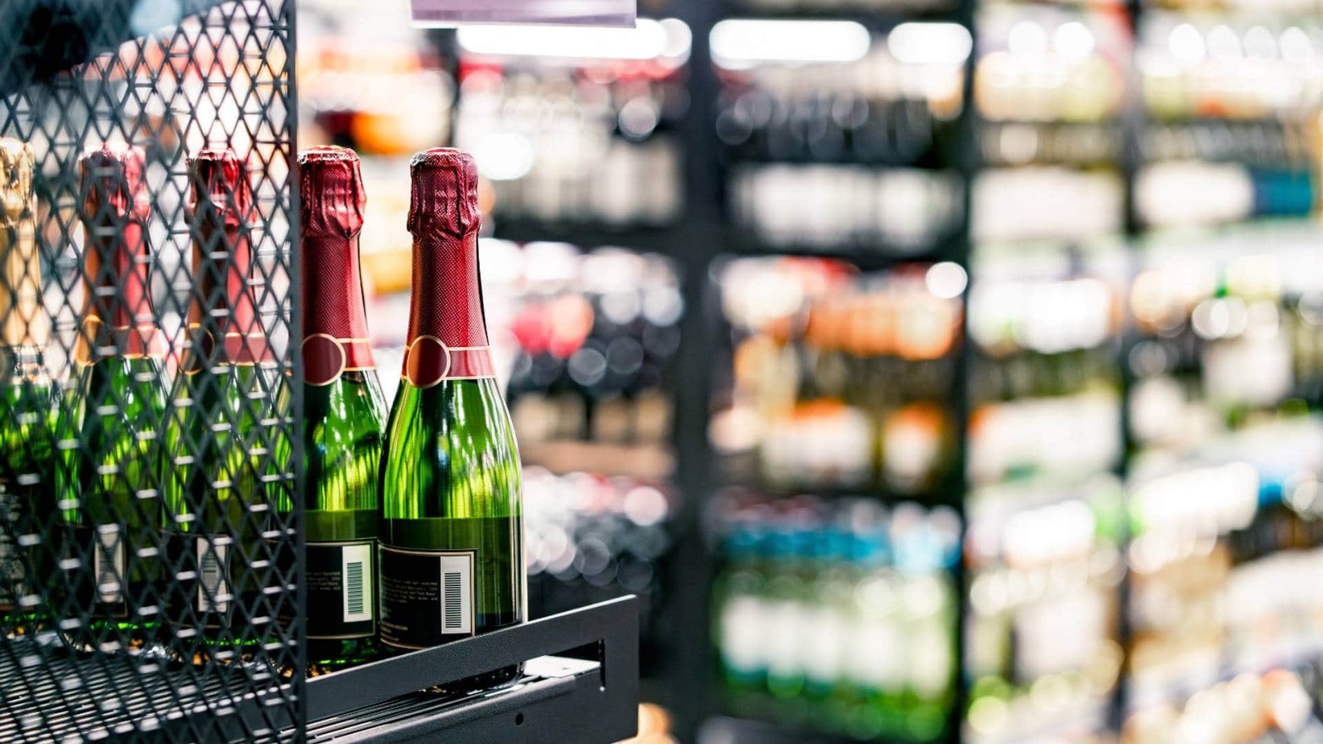 शराब की दुकान (फाइल फोटो)