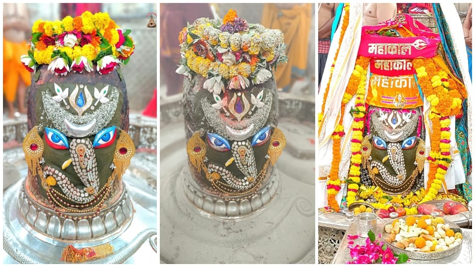 Jai Gajanand in the courtyard of Baba Mahakal on Anant Chaturdashi