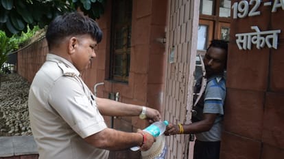 Meerut: ED raids more than 11 locations of real estate company that cheated investors
