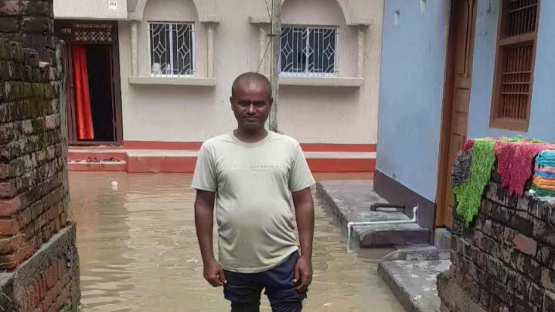 Bihar Flood: Water of overflowing Punpun river in Aurangabad entered residential areas, people trapped