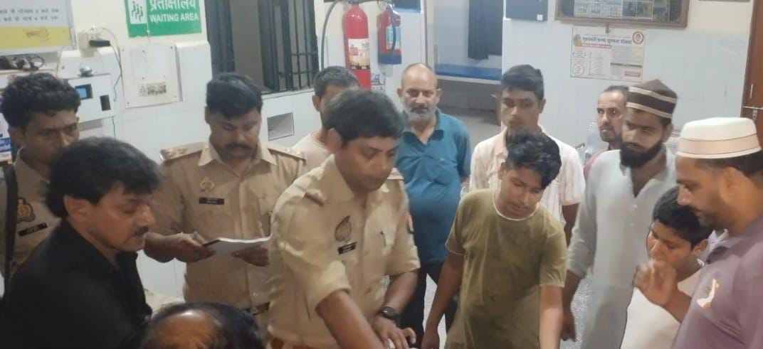 Saharanpur: Driver dies after falling from the roof of a moving bus