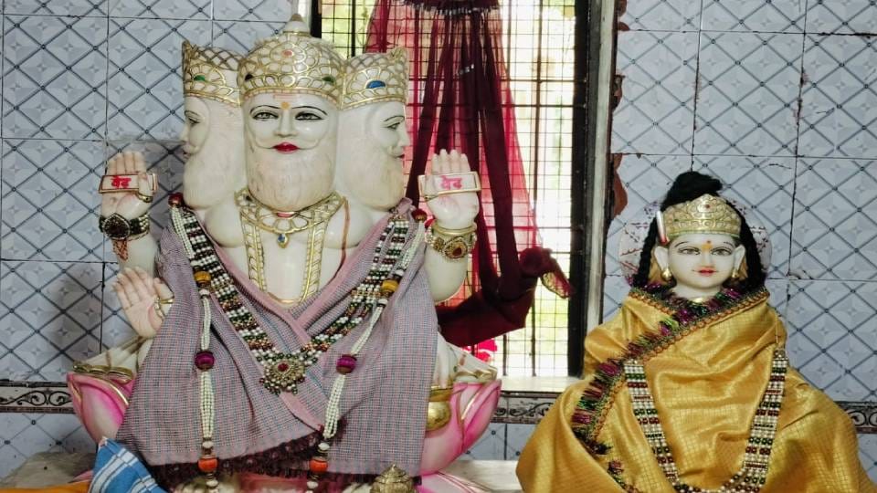 Lord Brahma chant names of Lord Krishna in Chaumuhan of Mathura huge fair organized on Bhadrapada purnima