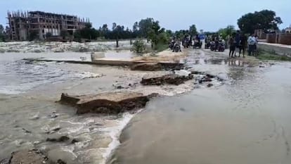 flood in Shahjahanpur due to Garra and Khannaut rivers water increasing
