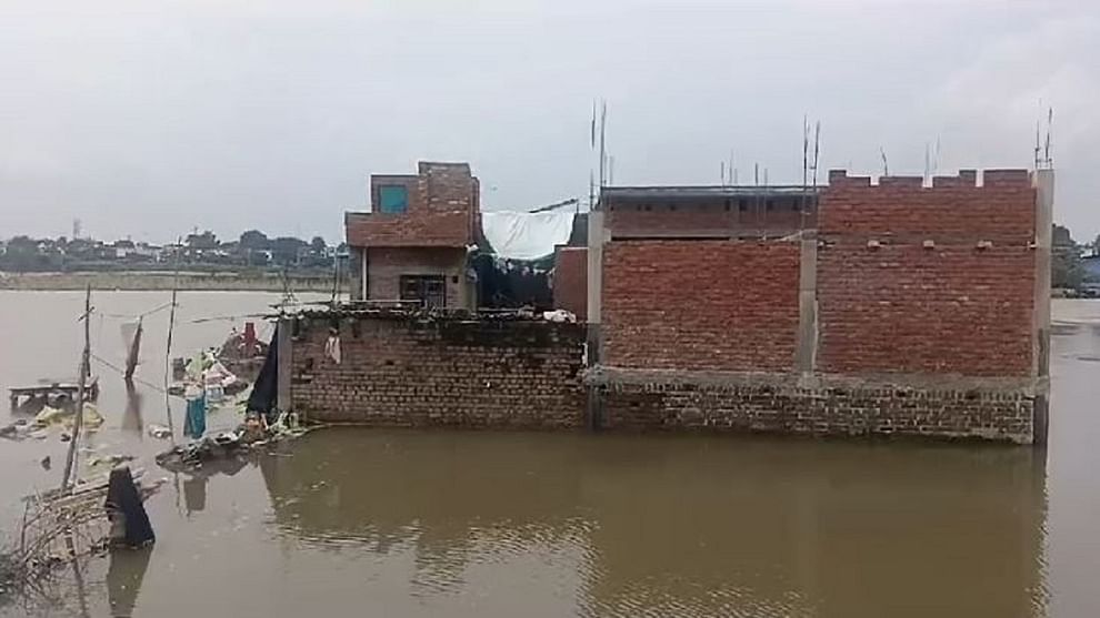 flood in Shahjahanpur due to Garra and Khannaut rivers water increasing