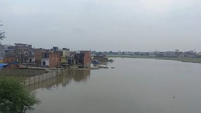 flood in Shahjahanpur due to Garra and Khannaut rivers water increasing