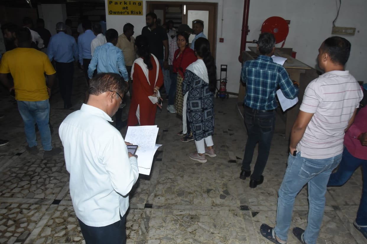 Indore: Basements of four buildings including Hotel Shrimaya in Indore sealed, commercial use was being done i