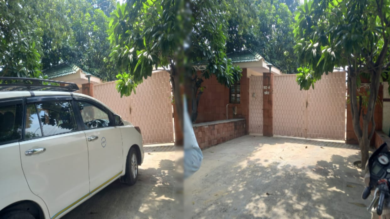 ED's big action in Meerut: Property worth Rs 69.50 lakh of Ranjana Associates seized