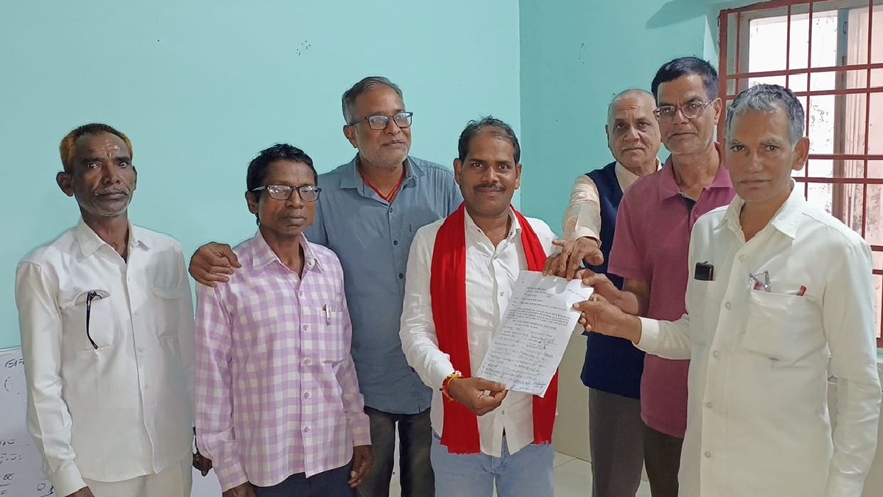 Three day strike of municipality employees in Kabirdham from tomorrow