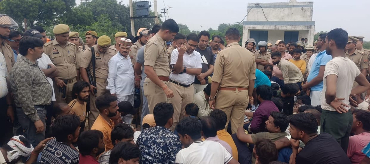 Five killed in explosion in firecracker warehouse anger people dead bodies not allowed to be picked up