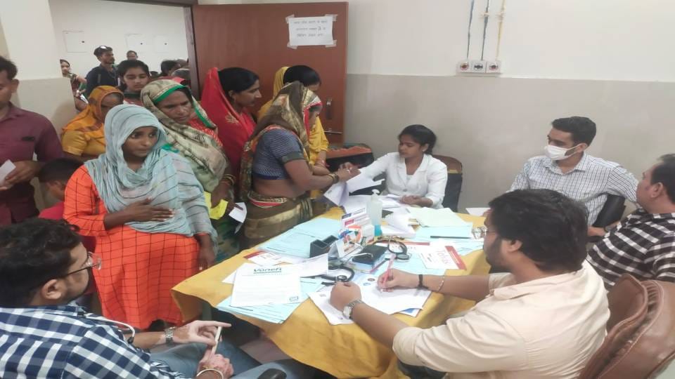 woman diagnosed with dengue and 240 fever patients reached hospital In Etah