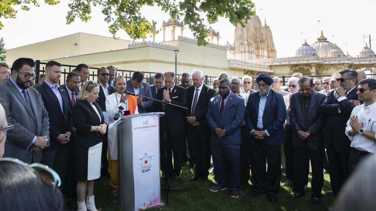 US lawmakers, officials condemn vandalism of temple in New York