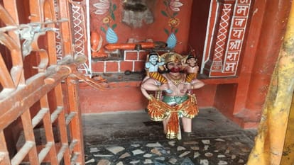 Shani Dev Worship These Gods to remove sade sati of Shani Dev in Hindi disprj