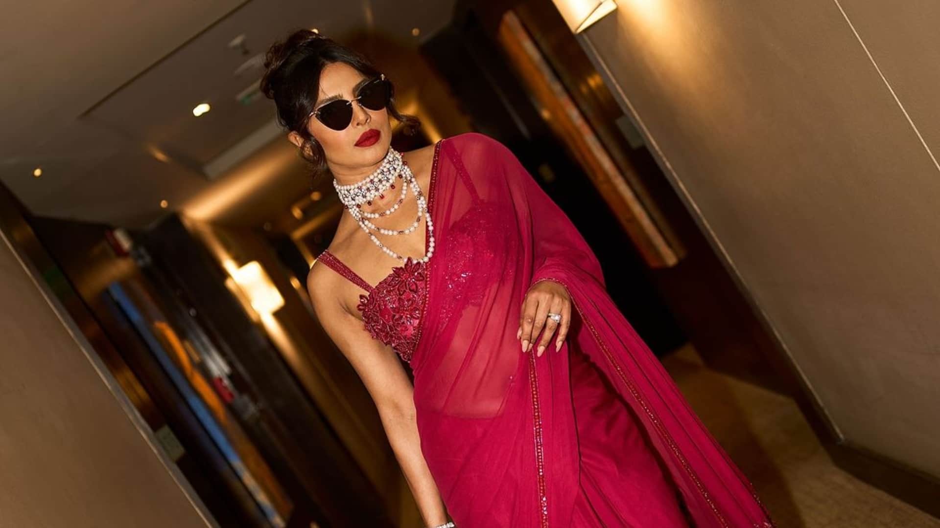 Priyanka Chopra Give Kiss To Nick Jonas During Concert Plays With Malti Marie Viral Video on Social media