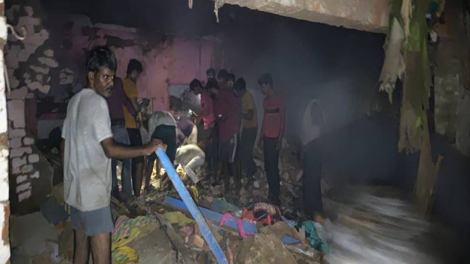 explosion in firecracker factory in Firozabad four people died see whole scene in pictures