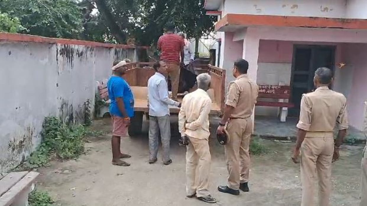 man committed suicide by jumping in front of train in budaun