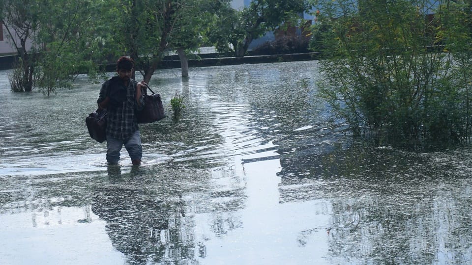 Many villages in Moradabad district are submerged in flood, traffic is disrupted