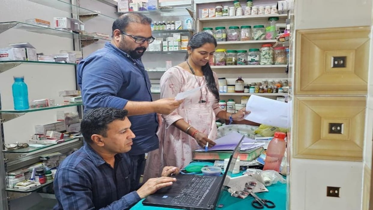 Sri Ganganagar: Medical and Health Department action, doctor running clinic without degree arrested