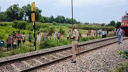 Kannauj: Cattle collided with Chhapra Express, safety pin of tracks broke due to emergency braking