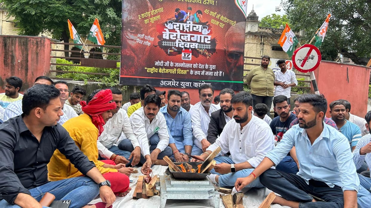 Youth Congress celebrated Prime Minister Modi's birthday as unemployment day and performed Sadbuddhi Yagna