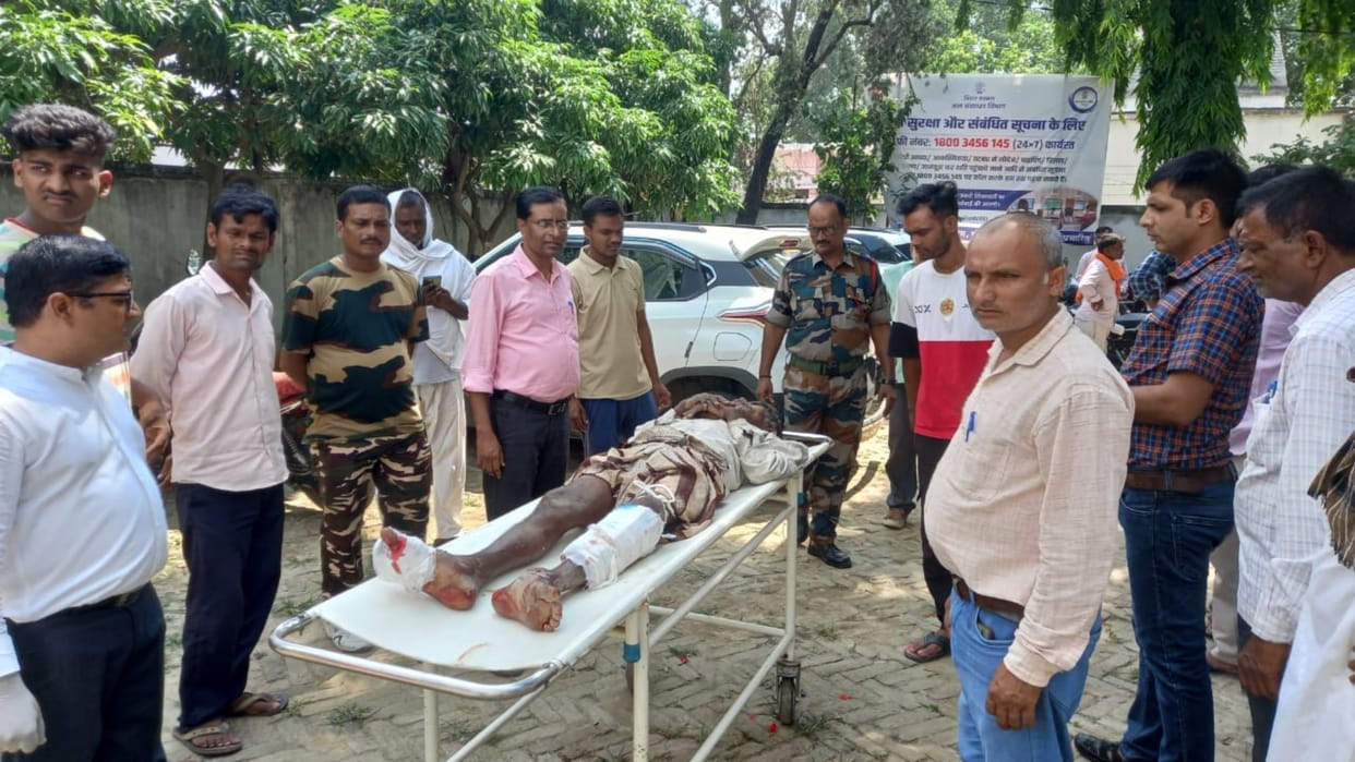 Bihar News: A truck hit a tractor trolley full of workers in Gopalganj, six people injured