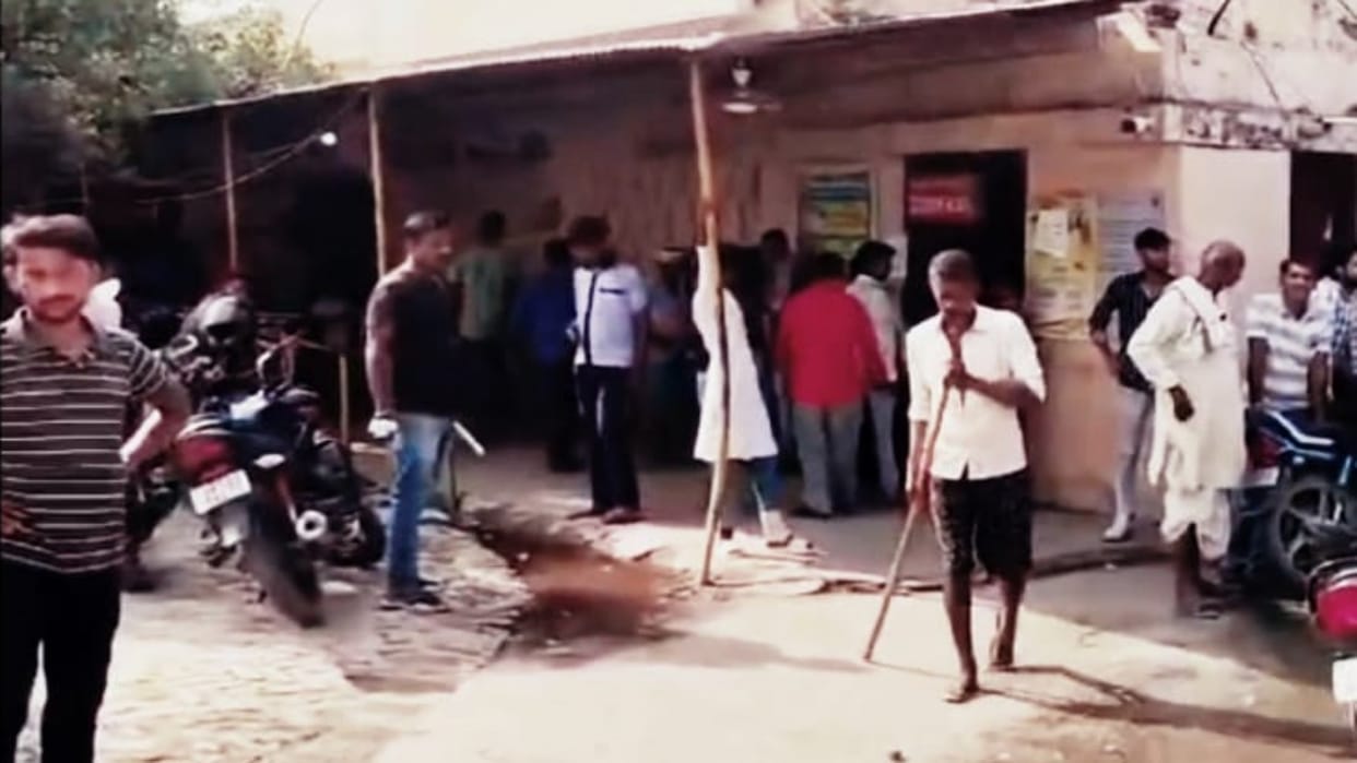 Bihar News: FIR against DMCH doctors beat patients and attendants in Darbhanga bihar police CCTV footage