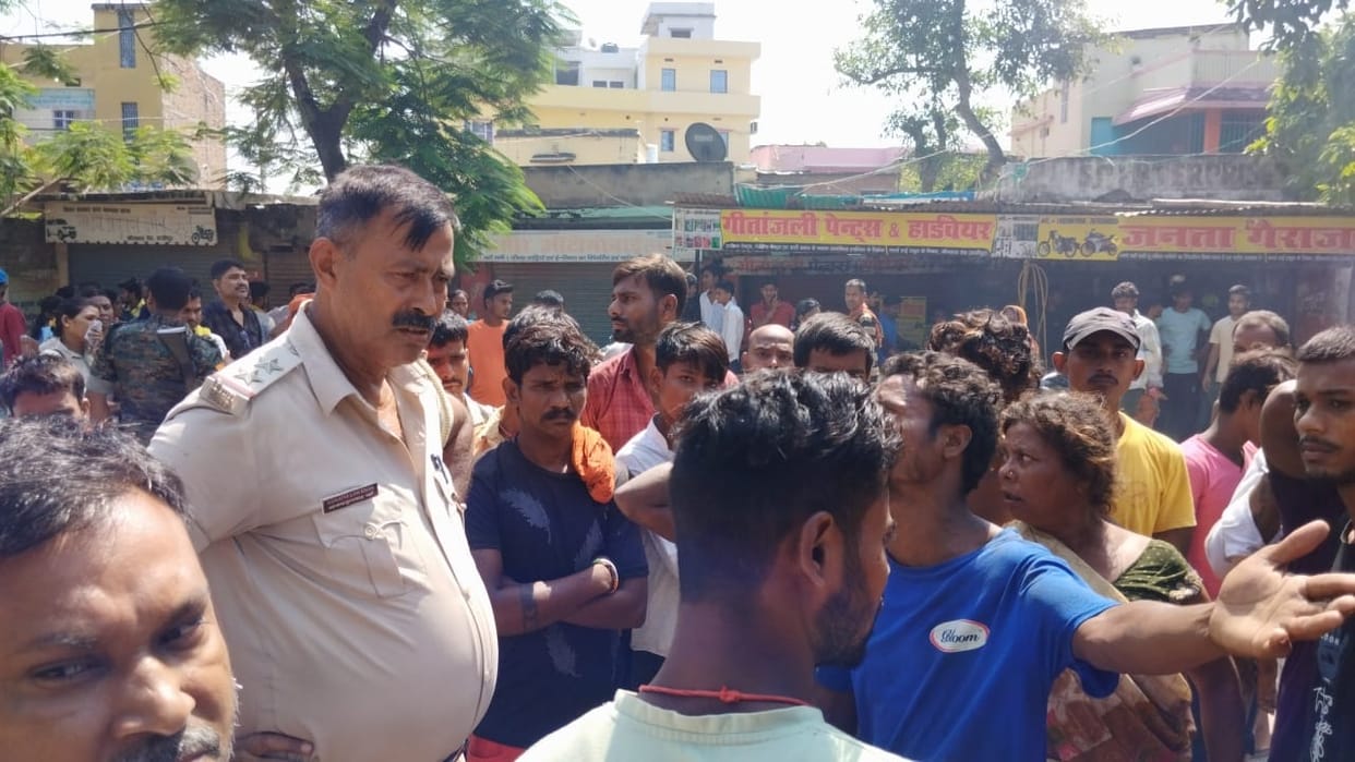 Bihar News: Five year old Boy died in a road accident in Vaishali, people created ruckus in protest,