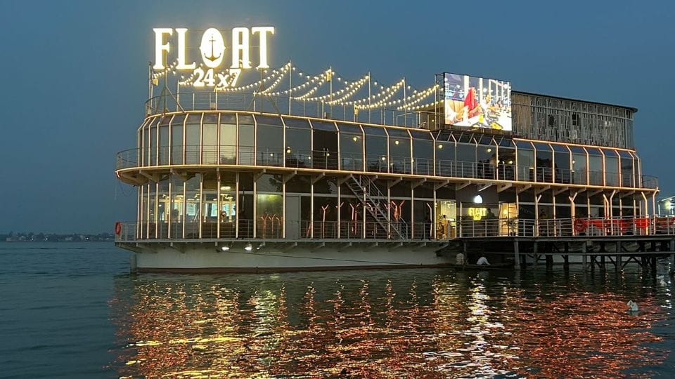 CM Yogi Adityanath will inaugurate floating restaurant in Gorakhpur