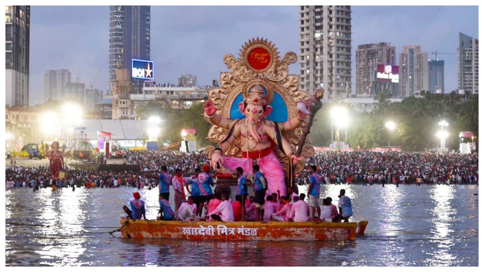 More than 19000 idols immersed in Mumbai on final day of Ganesh festival see Photos