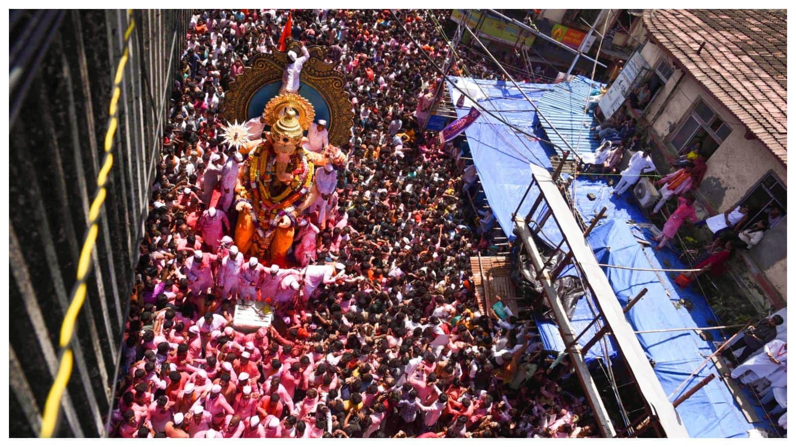 More than 19000 idols immersed in Mumbai on final day of Ganesh festival see Photos