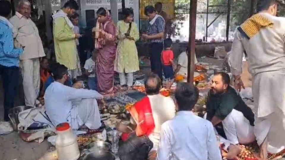 Pitru Paksha 2024 Huge Crowd to perform Shradh and Tarpan at Narayani Shila Temple in Haridwar
