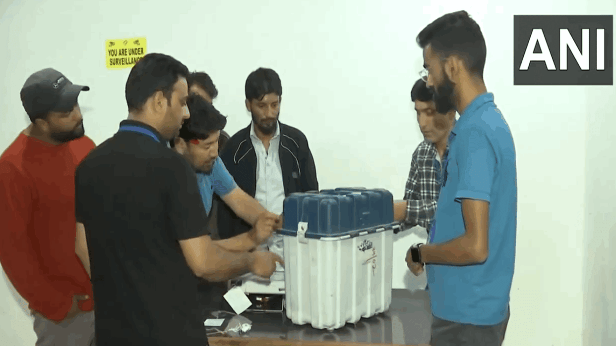 Jammu Kashmir Assembly Election 2024 Voting Live Updates Vidhan Sabha Chunav Pulwama Anantnag Kishtwar News