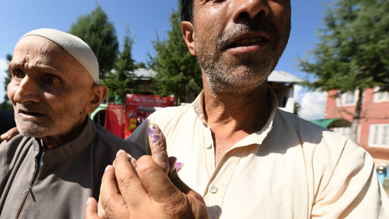 Jammu and Kashmir Assembly Elections 2024: Mehbooba's daughter Iltija reached the polling booth, every section