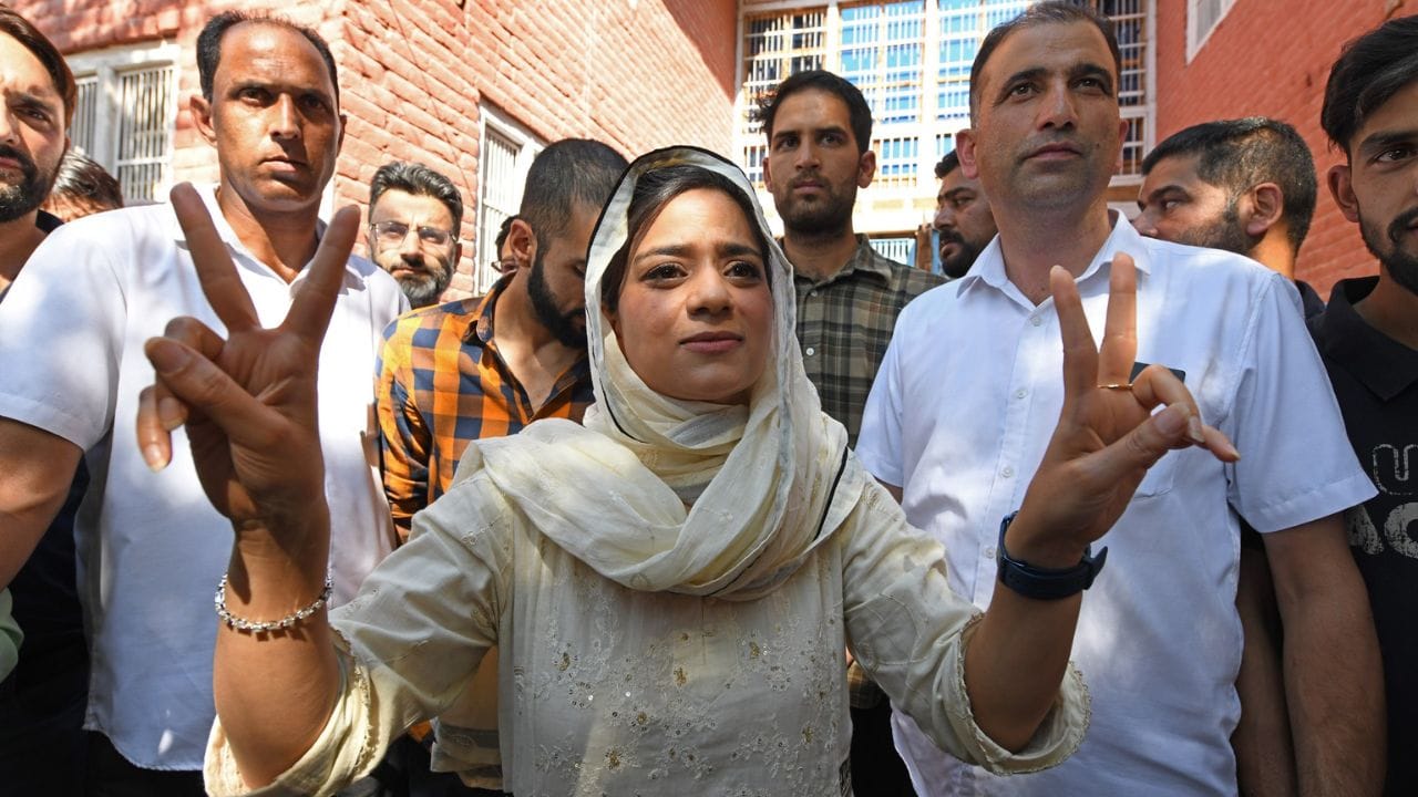 Jammu and Kashmir Assembly Elections 2024: Mehbooba's daughter Iltija reached the polling booth, every section