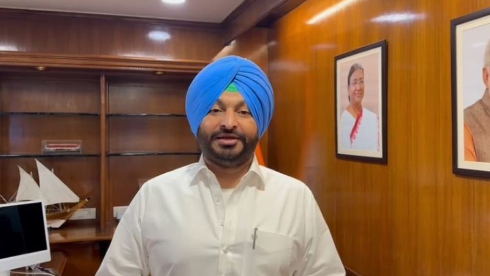 Union Minister Ravneet Singh Bittu said terrorist Pannu and Congress have met each other