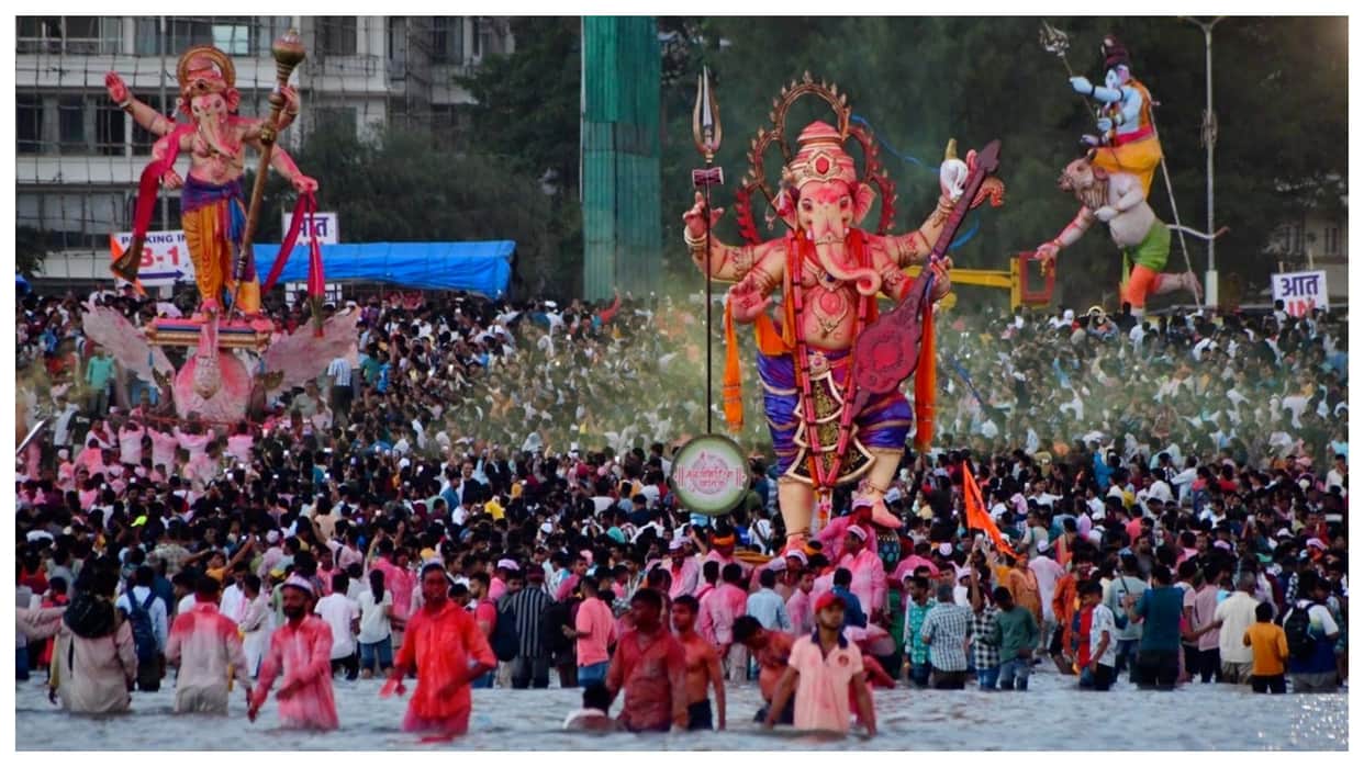 More than 19000 idols immersed in Mumbai on final day of Ganesh festival see Photos