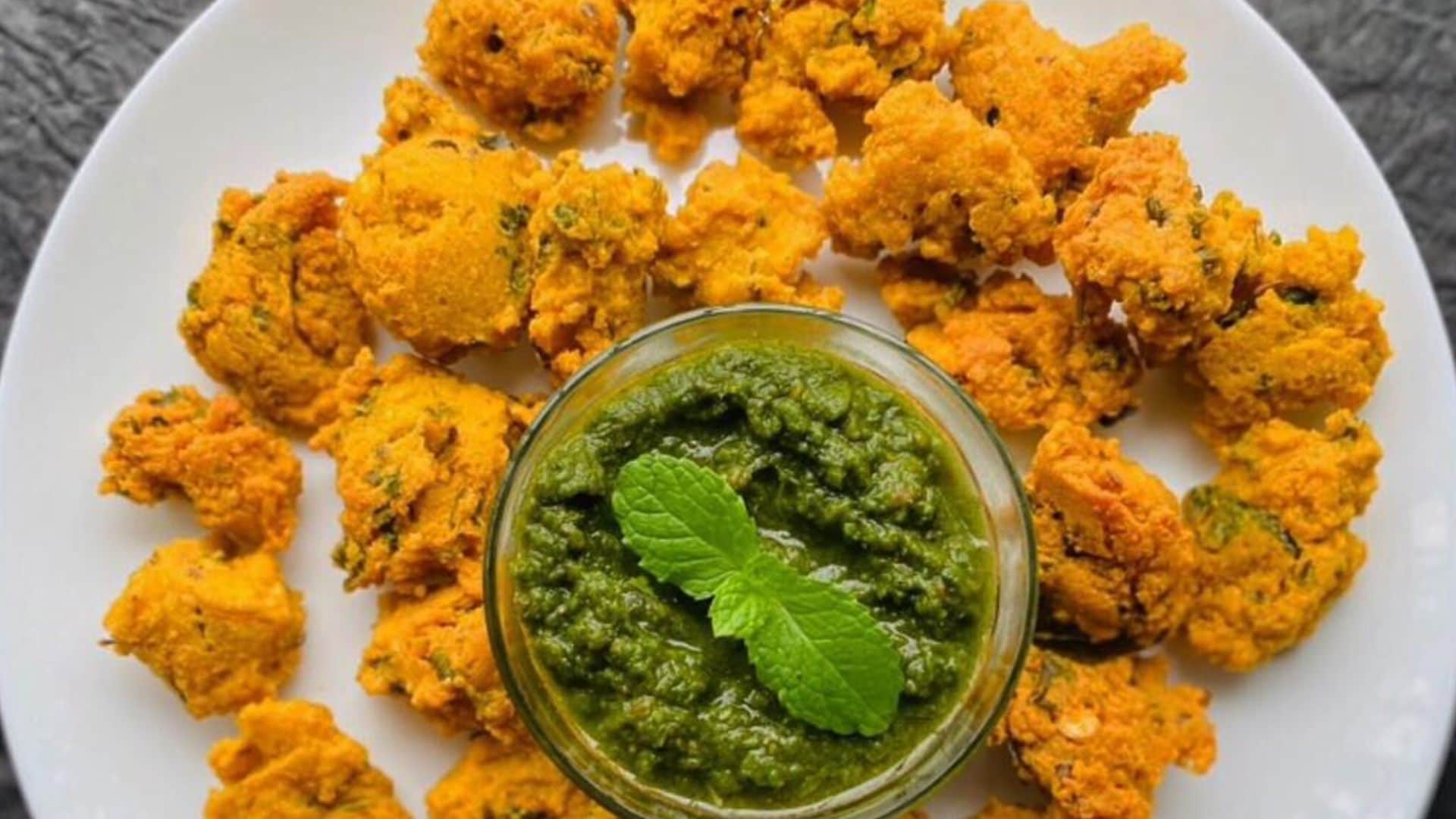 Moong Dal Pakode Recipe in Hindi Try Instant Moong Dal Ke Pakode At Home