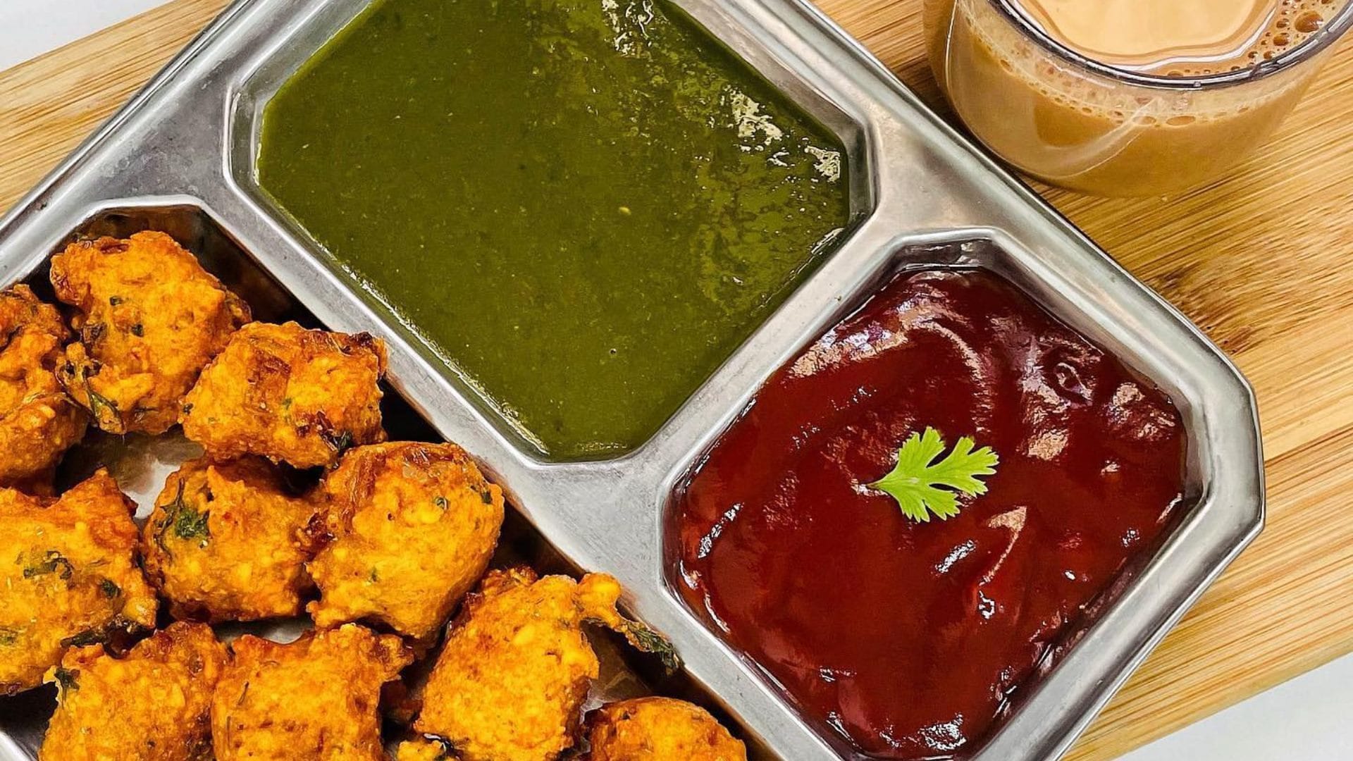 Moong Dal Pakode Recipe in hindi how to make moong daal pakode