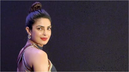 priyanka Chopra Shares Photo With daughter malti marie jonas said sunday like this
