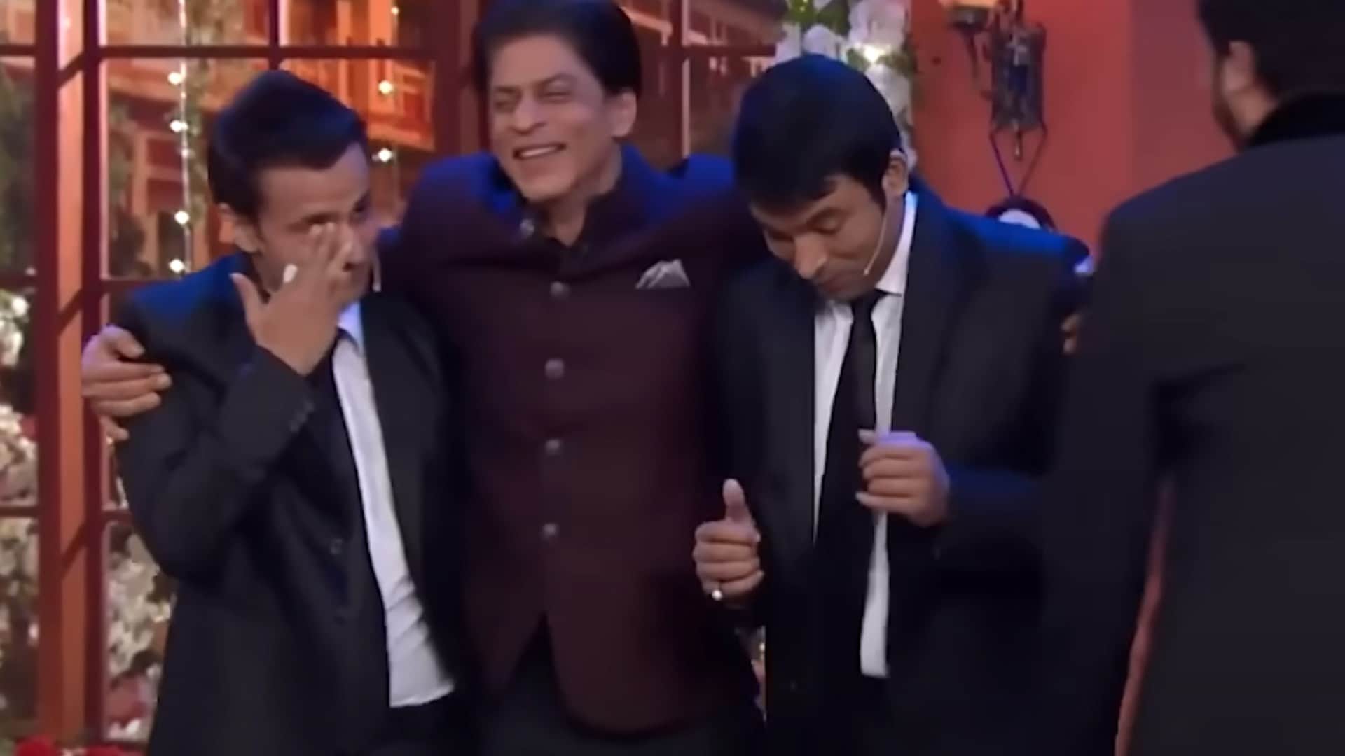 When IC 814 Actor Rajiv Thakur eyes filled with tears on stage due to Shah Rukh Khan Prank