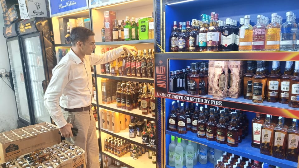 Raid in Liquor Shop: Dehradun District Magistrate and the Excise Commissioner along