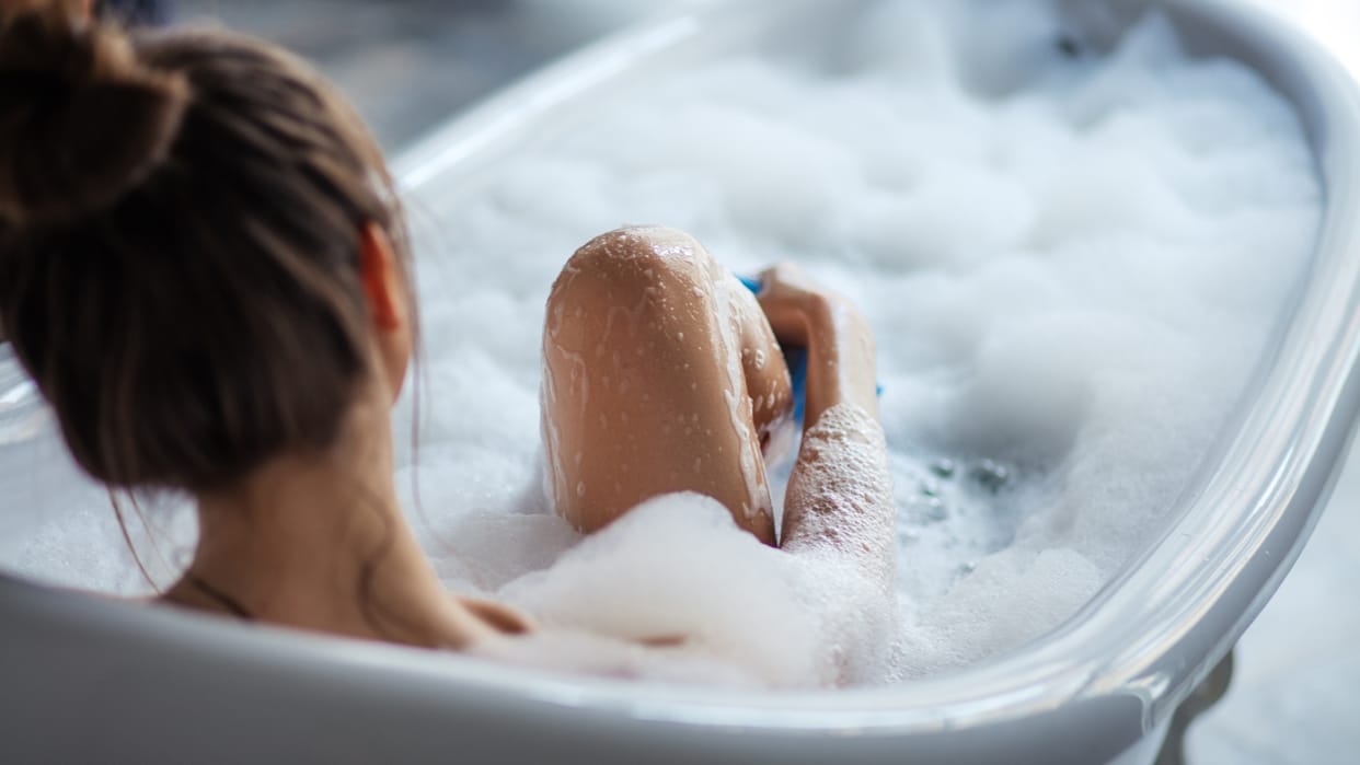 5 benefits of showering at night raat me nahane ke fayde Disprj