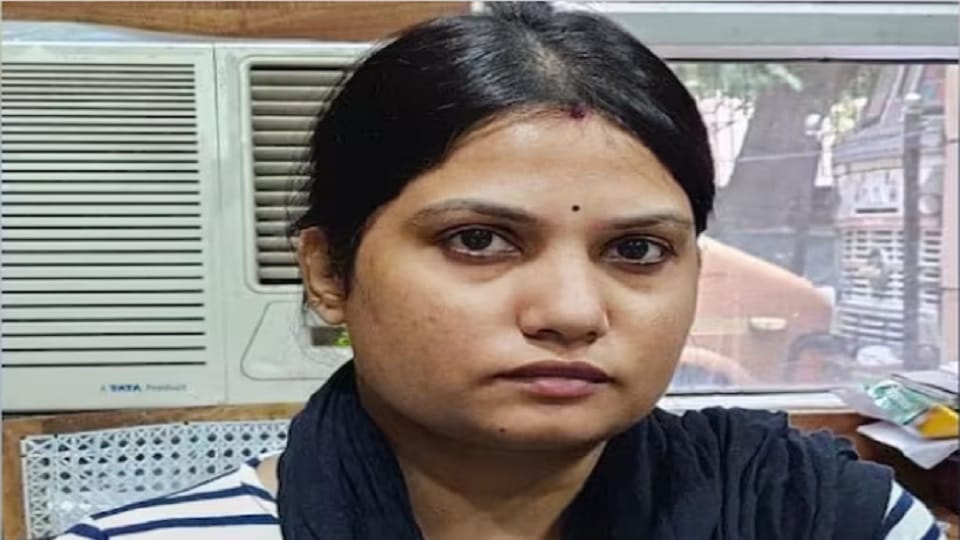 Delhi: Kajal Khatri, girlfriend of gangster Kallu arrested.