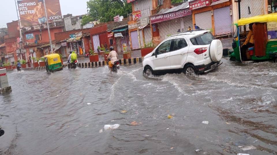 95.5 mm of rain fell in Agra in month of September After 85 years 40 houses collapsed