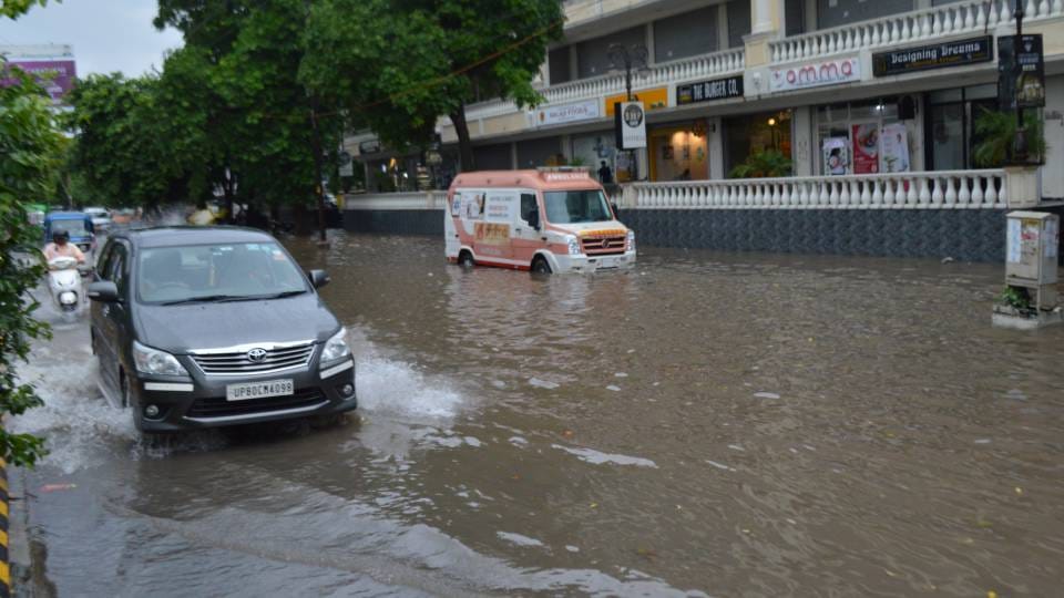95.5 mm of rain fell in Agra in month of September After 85 years 40 houses collapsed