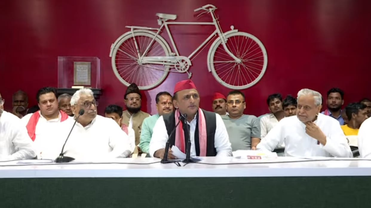 Akhilesh Yadav says CM Yogi Adityanath is a Mathadhis.