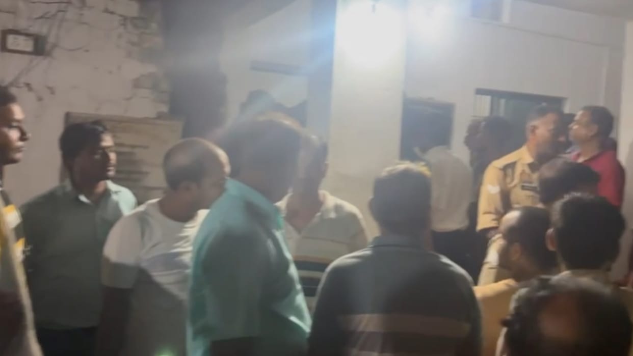 Attempt of loot with a businessman in Ramganj bazar in Amethi.