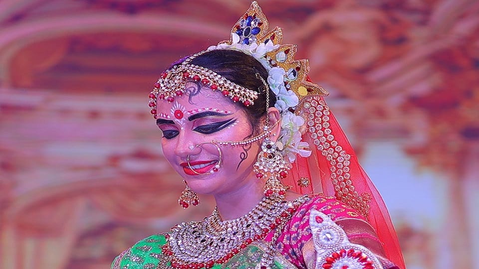 Aligarh Anshika Agrawal will play the role of Sita in Delhi